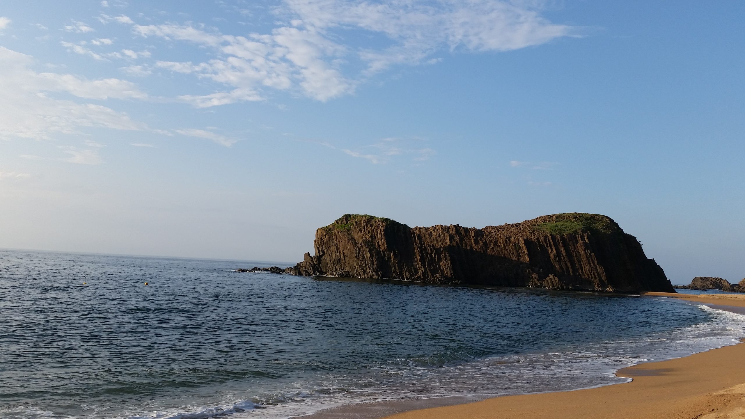 立岩の夏