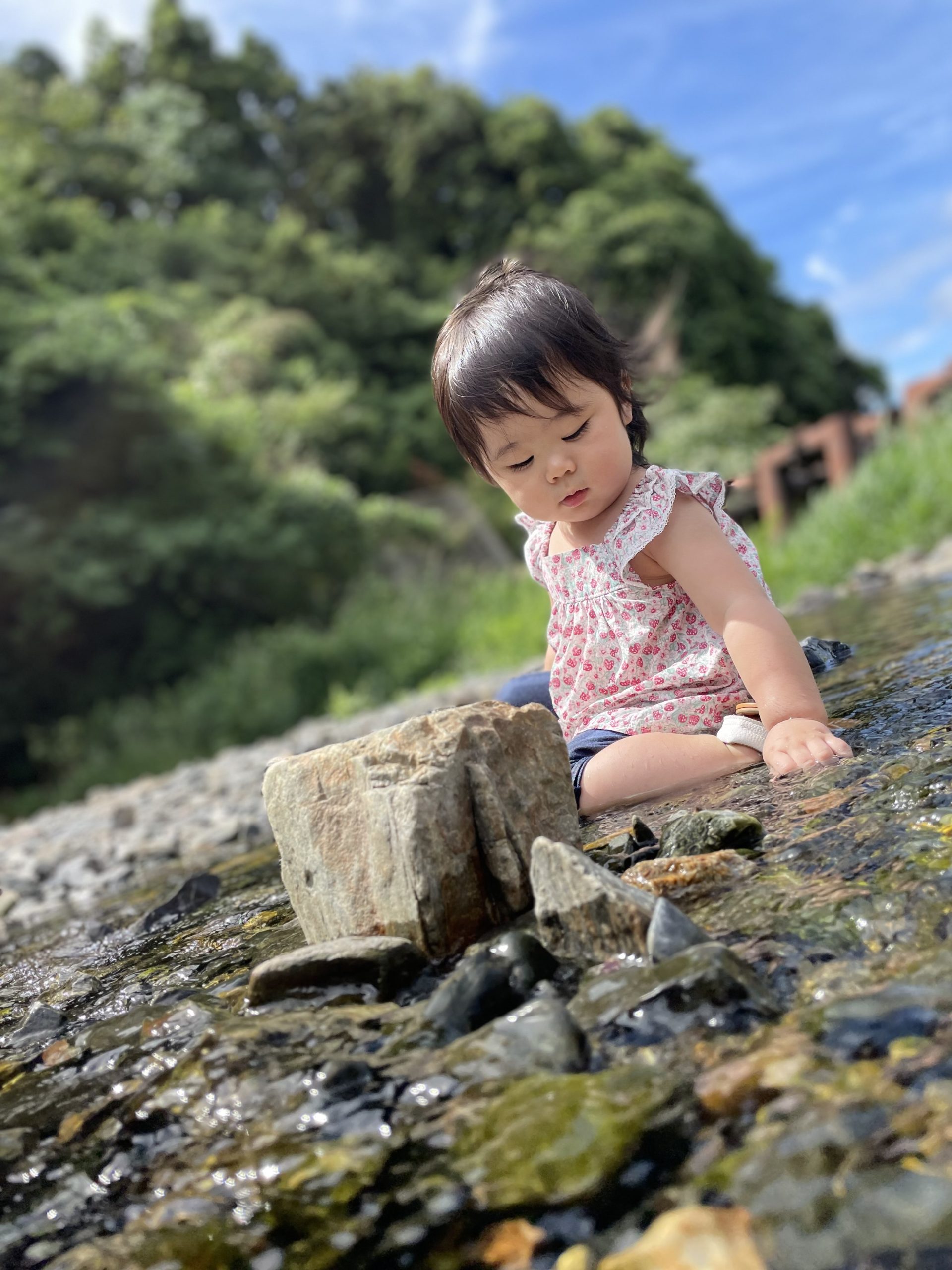 初めての川遊び